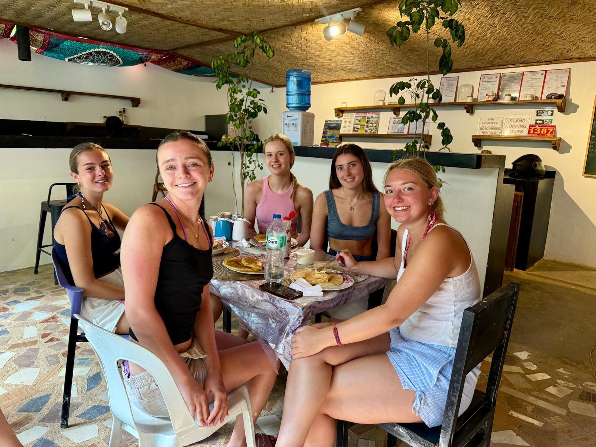 Paradiso Hostel Эль-Нидо Экстерьер фото